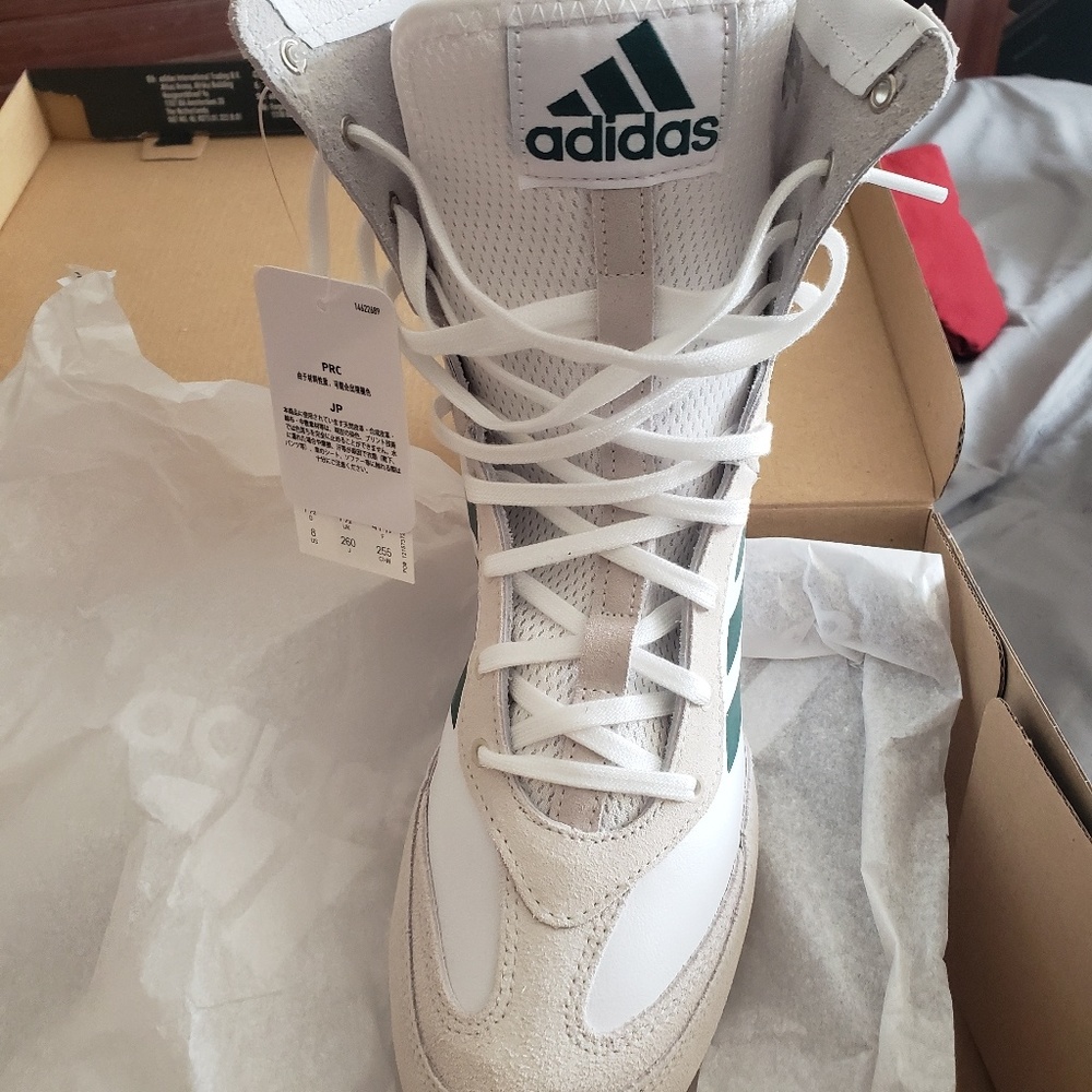 Adidas box hog